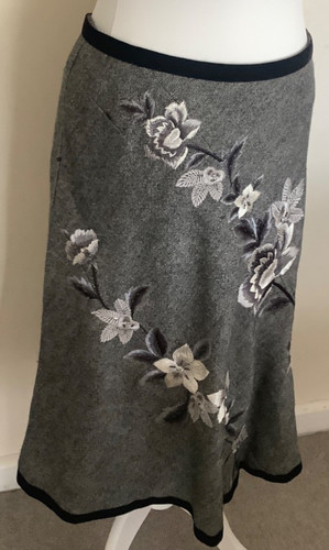 Laura ashley skirt wool - ashley,
