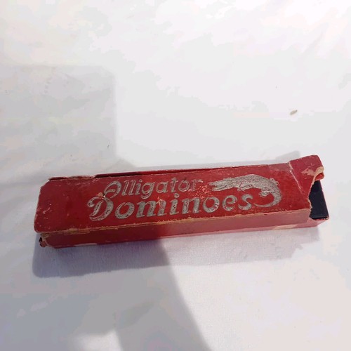 Alligator dominoes set - "alligator,