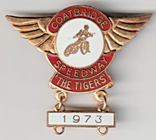GOLD 1973 COATBRIDGE TIGERS BADGE (HORIZONTAL PIN, REEVES) WITH DATE BAR