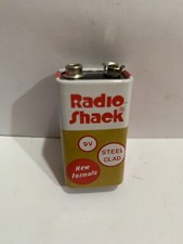 VINTAGE BATTERY RADIO SHACK