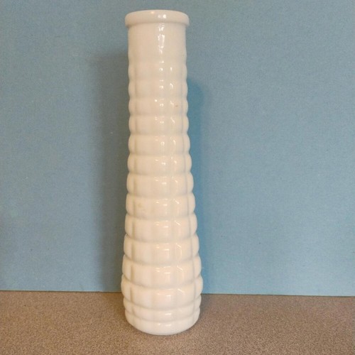 Brody vintage milk glass - eo,