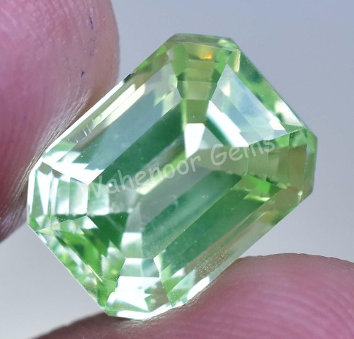 Natural green peridot - 7.50,