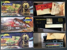 ATHEARN. 3 ROLLING STOCK