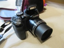 Fuji Fujifilm Finepix S1900 12MP Digital Bridge Camera Tested with bag & sd card
