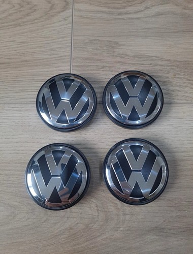 Golf wheel centre caps - centre,