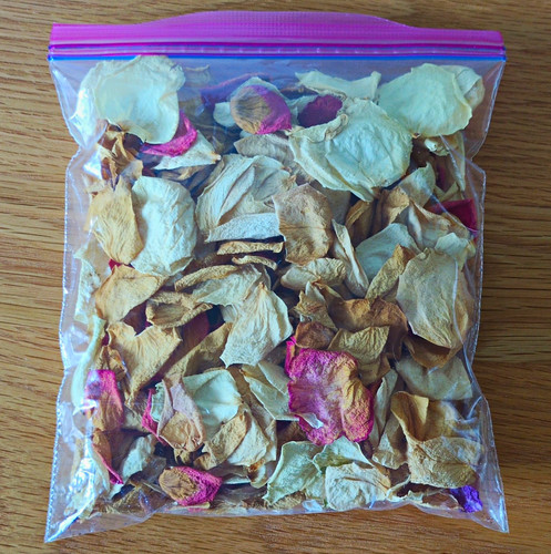 100 biodegradable real - 100%, petals