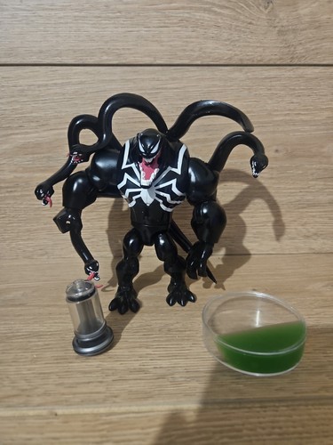 Disney store marvel - disney, venom