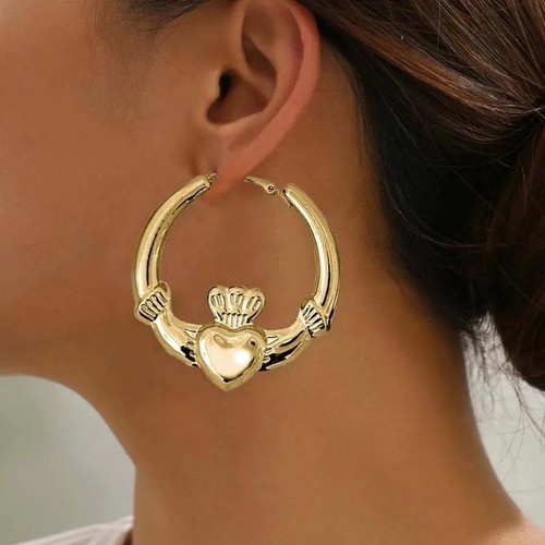 Gold large claddagh - gold, hoop