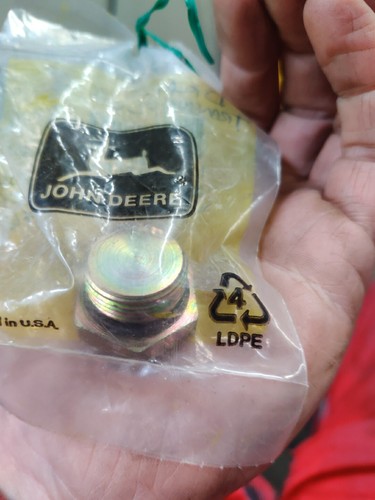 John deere re58661 drain - re58661,