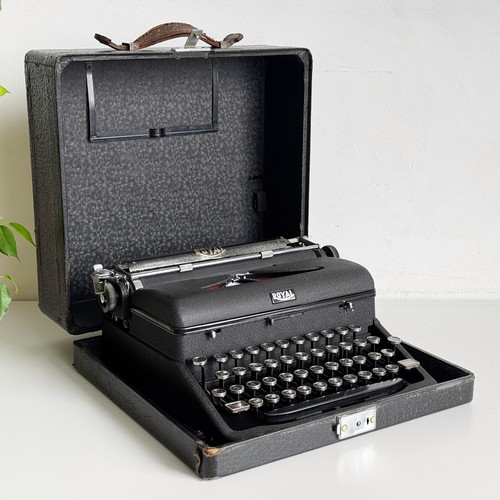 1942 royal arrow typewriter - 1942,