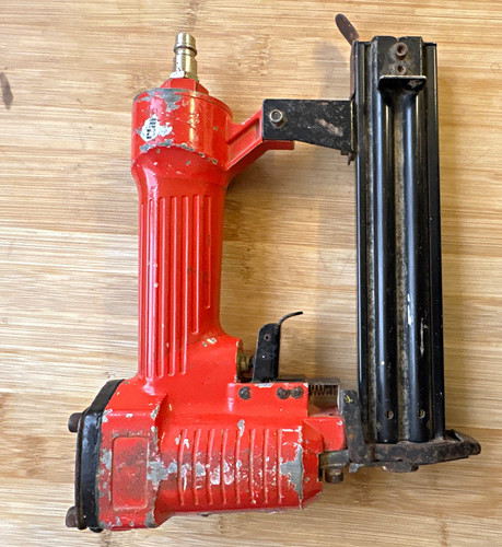 Pneumatic air staple - pneumatic, /