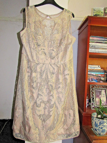 Cut out back lace - cut,