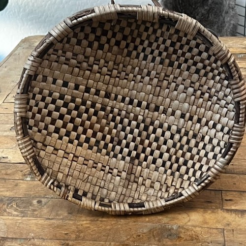 Vintage basket decor - basket, fruit