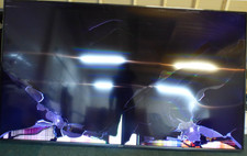 *DAMAGED SCREEN*Hisense
