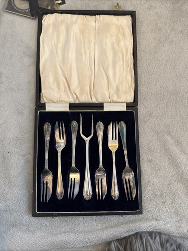 Silver plated cake - plated, forks