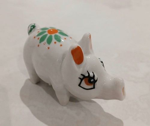 Shamrock pottery pig miniature - pig,