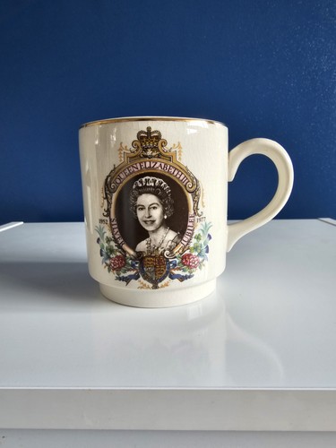 Vintage queen elizabeth - elizabeth, ii