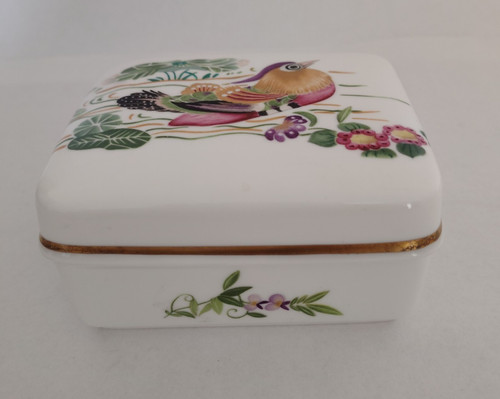 Royal worcester fine bone - royal,