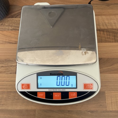 Bonvoisin 01g lab - bonvoisin, scale
