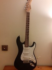 Tanglewood Nevada Stratocaster Electric Guitar With Wammy Bar