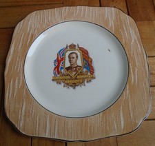 Edward V111 Coronation plate He gave up the throne for love & was never crowned