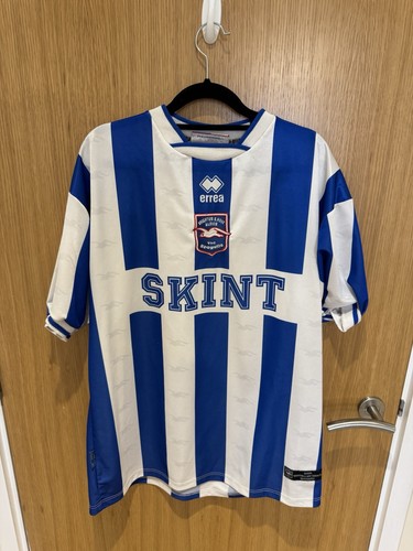 Brighton hove albion 2002 - hove,