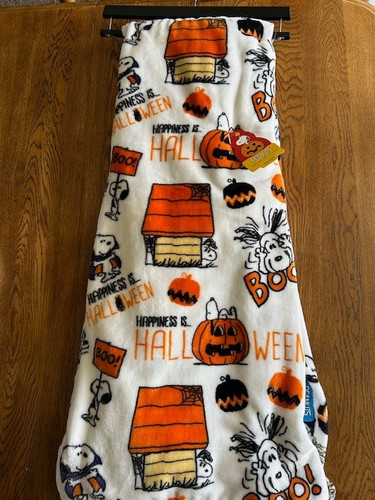 Peanuts snoopy 60x70 throw - peanuts,