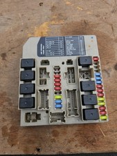 NISSAN Note Cube Navara 2007-13 DBA-E11 Fuse Box 284B71V10A PA107105578