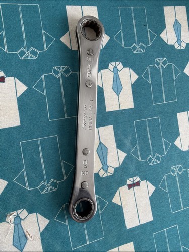 Snap ratchet spanner - on,