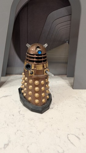 Doctor who dark bronze gold - bronze,