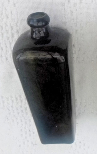 Vintage case gin bottle
