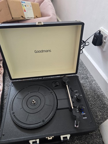 Goodmans revive turntable - goodmans,