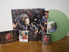 SIGNED ROBBIE WILLIAMS LIFE