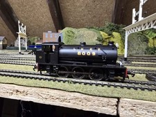 Hornby R3025 Steam Locomotive
