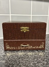 Vintage 2 Tier Jewellery Brahms Lullaby Music Box