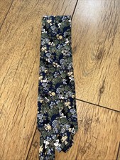 MENS VINTAGE SILK TIE RACK
