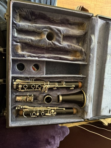 Buffet e11 clarinet with - a,
