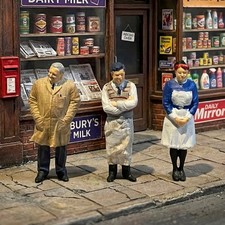 FG55 - Corner Shop Staff and