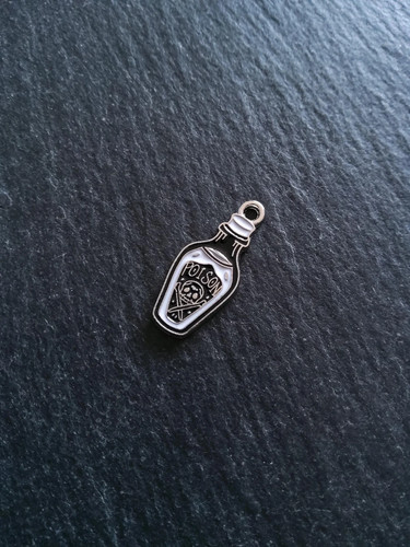 Little poison skull - 6,