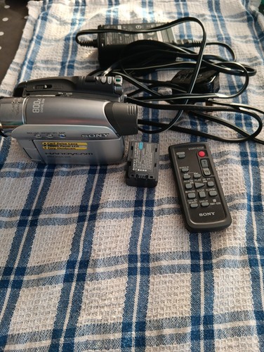Sony dcr hc24 handycam - dcr-hc24, minidv