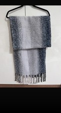 Women’s Knitted Scarf