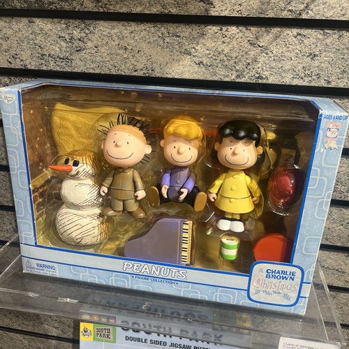 Charlie brown christmas figure - brown,