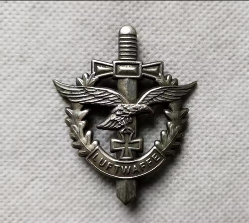 Ww2 german badge pin - ww2,
