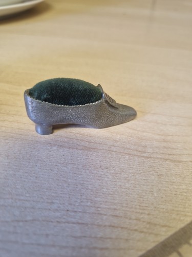 Vintage pewter shoe pin - shoe,