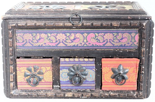 Hinged lid box - , three
