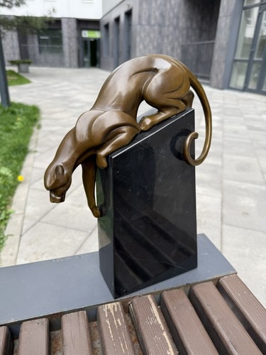 Bronze cheetah sculpture - bronze,