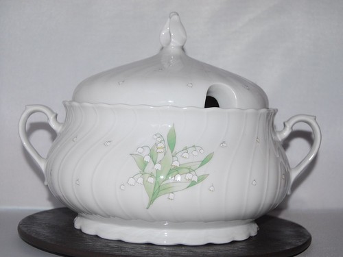 Soup tureen regina lily - tureen,