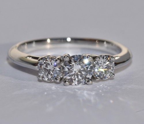 Tiffany three stone - co,