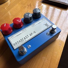 Hudson Electronics broadcast AP 2 - Overdrive / Fuzz Guitar Pedal