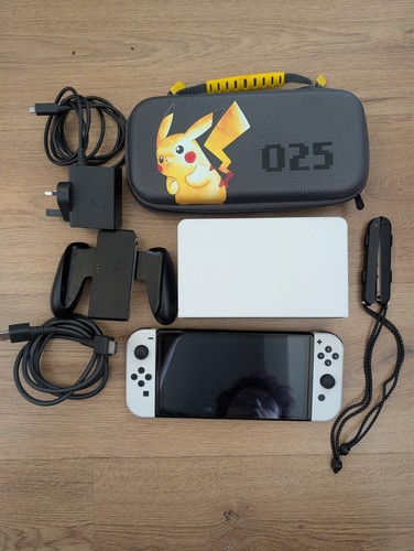 Nintendo switch oled white - nintendo,